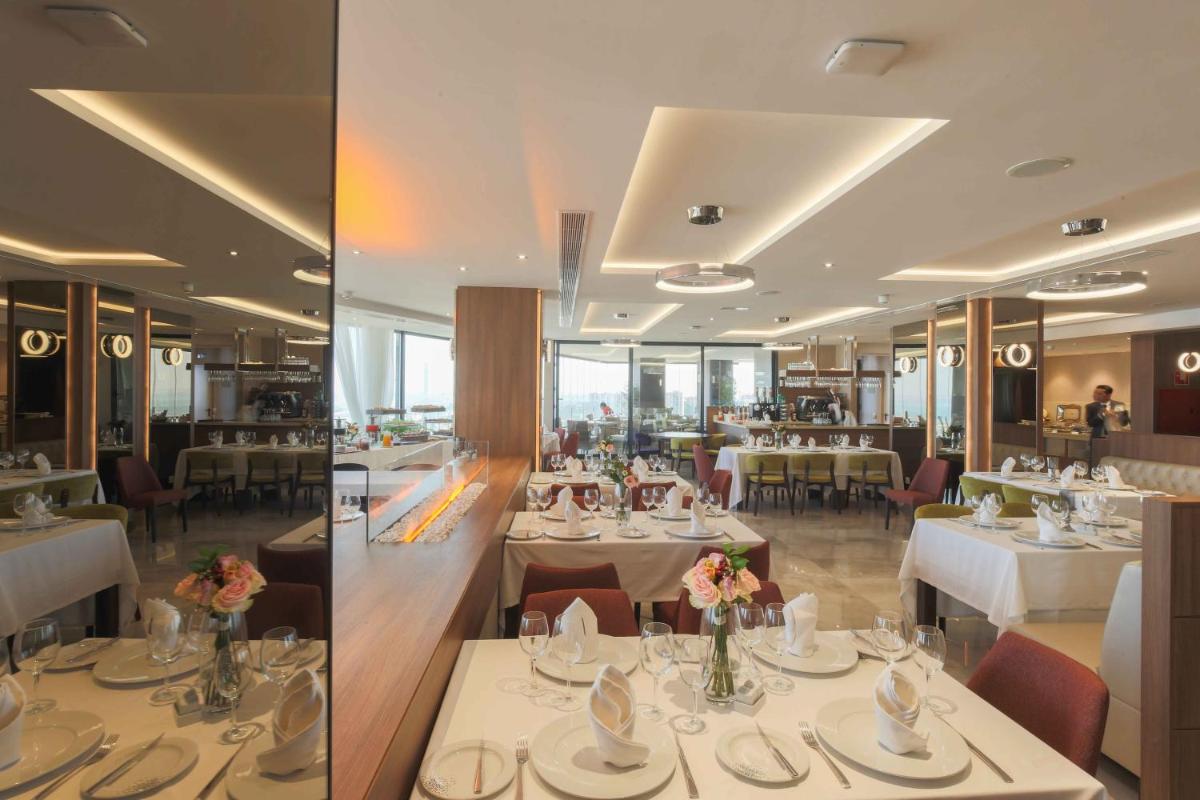 Lamaraz Hotels - Housity