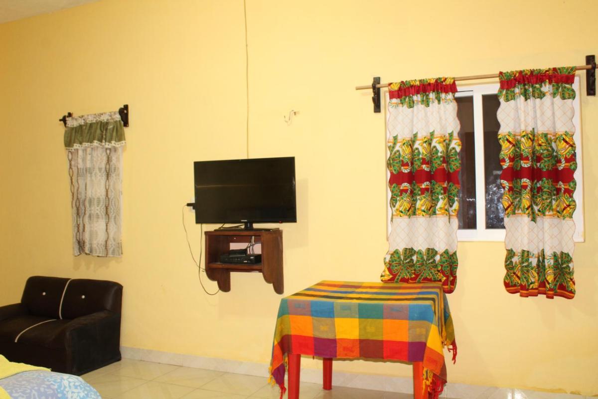 Hotel LOL-HA - Housity