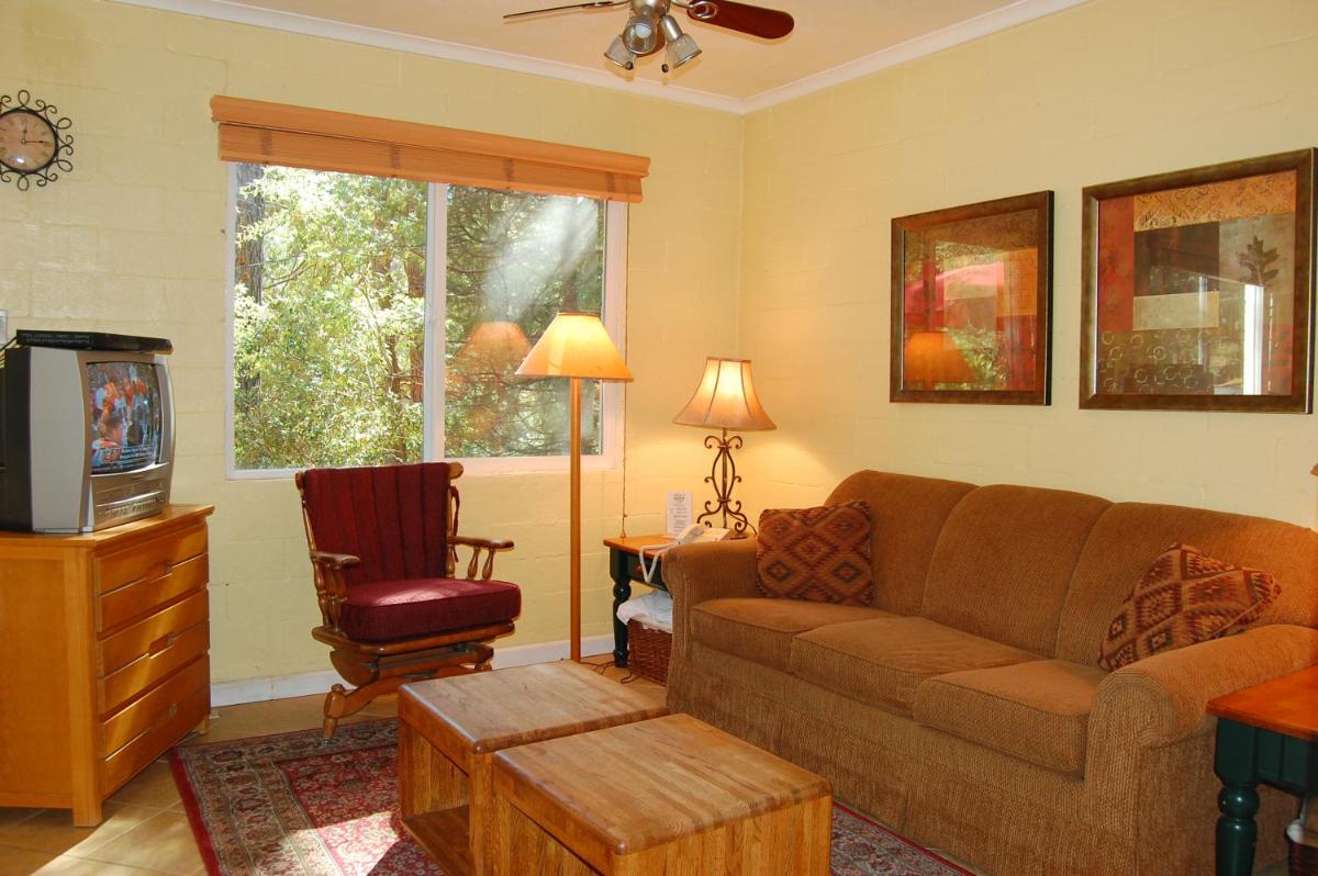 65 Sparrows Nest - Housity