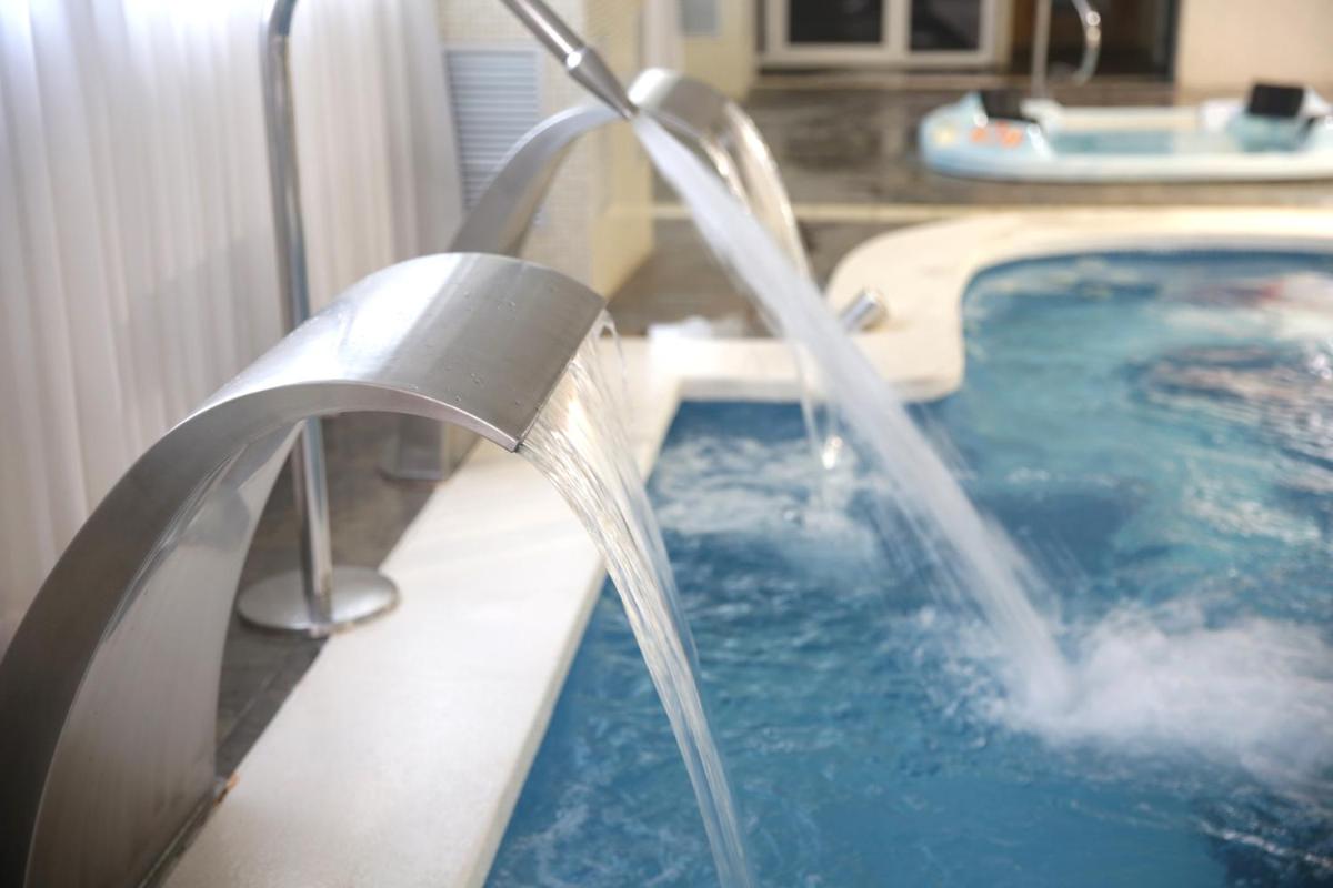 Piscina en o cerca de Eurosalou & Spa