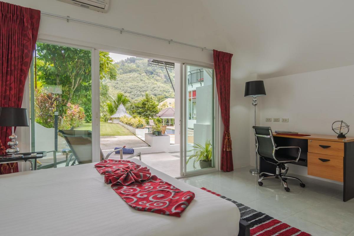 Chalong - Villa Nap Dau - 10 BR Private Pool Villa - Phuket - Housity