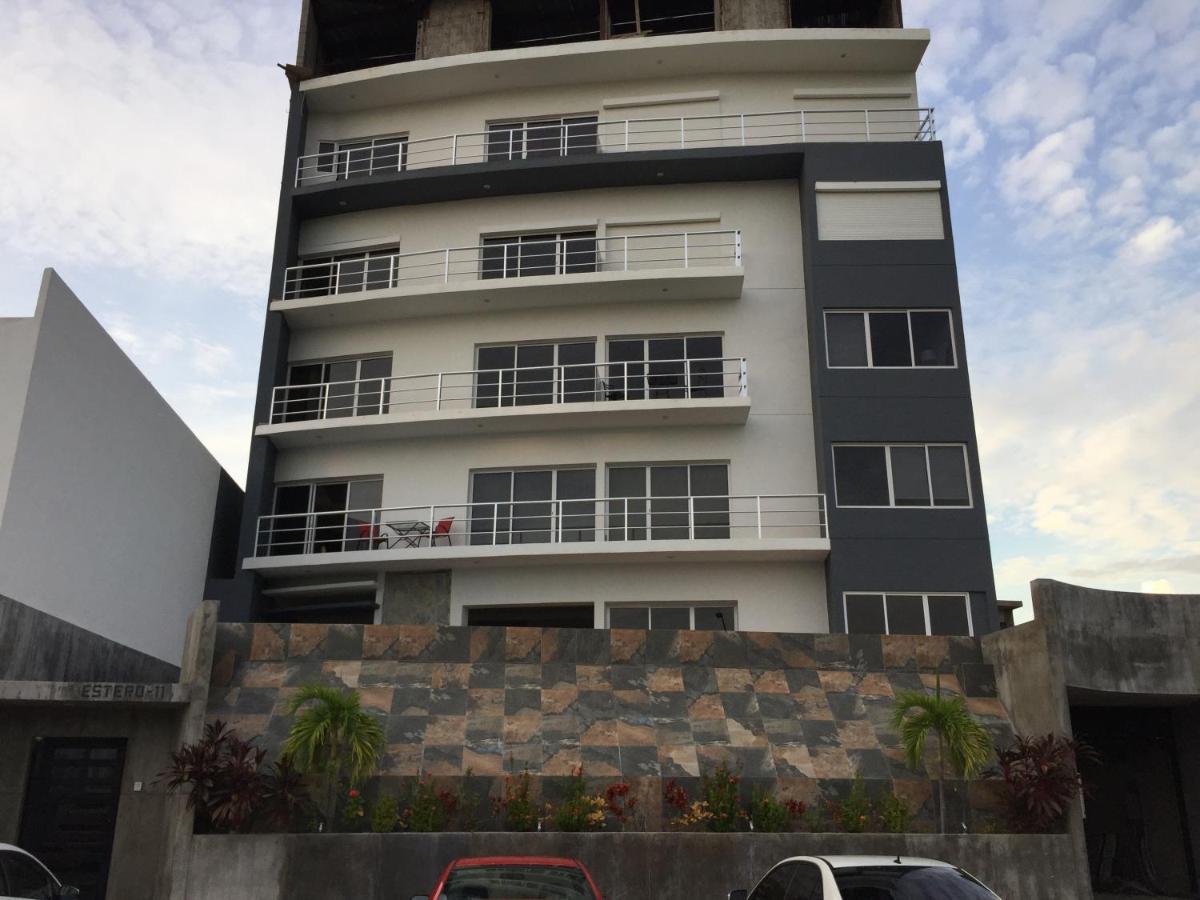 Playa y alberca en Zona Marina - Housity