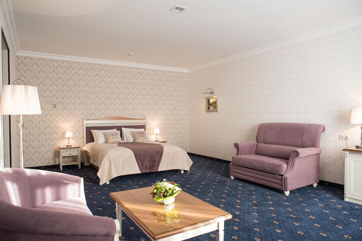 Shato Hotel - Housity