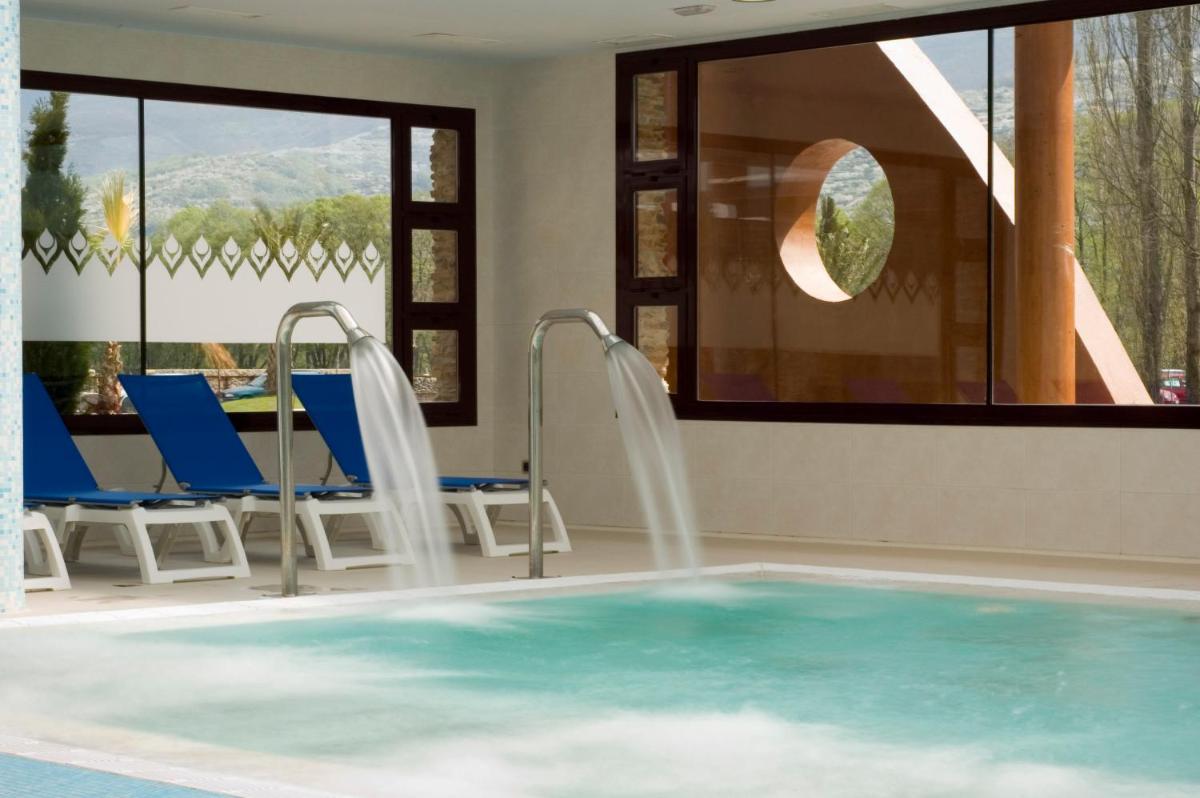 Piscina en o cerca de Hotel Balneario Valle del Jerte