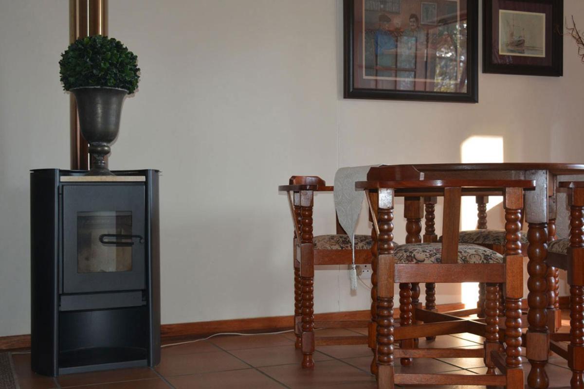 Clarens Cottage 2 - Housity