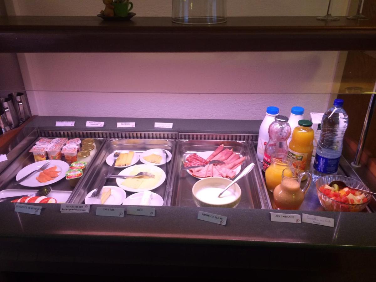 Nourriture dans l'hôtel ou à proximité