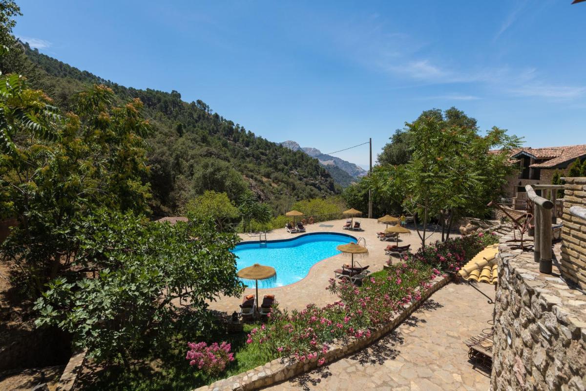 CALERILLA Hotel - Housity