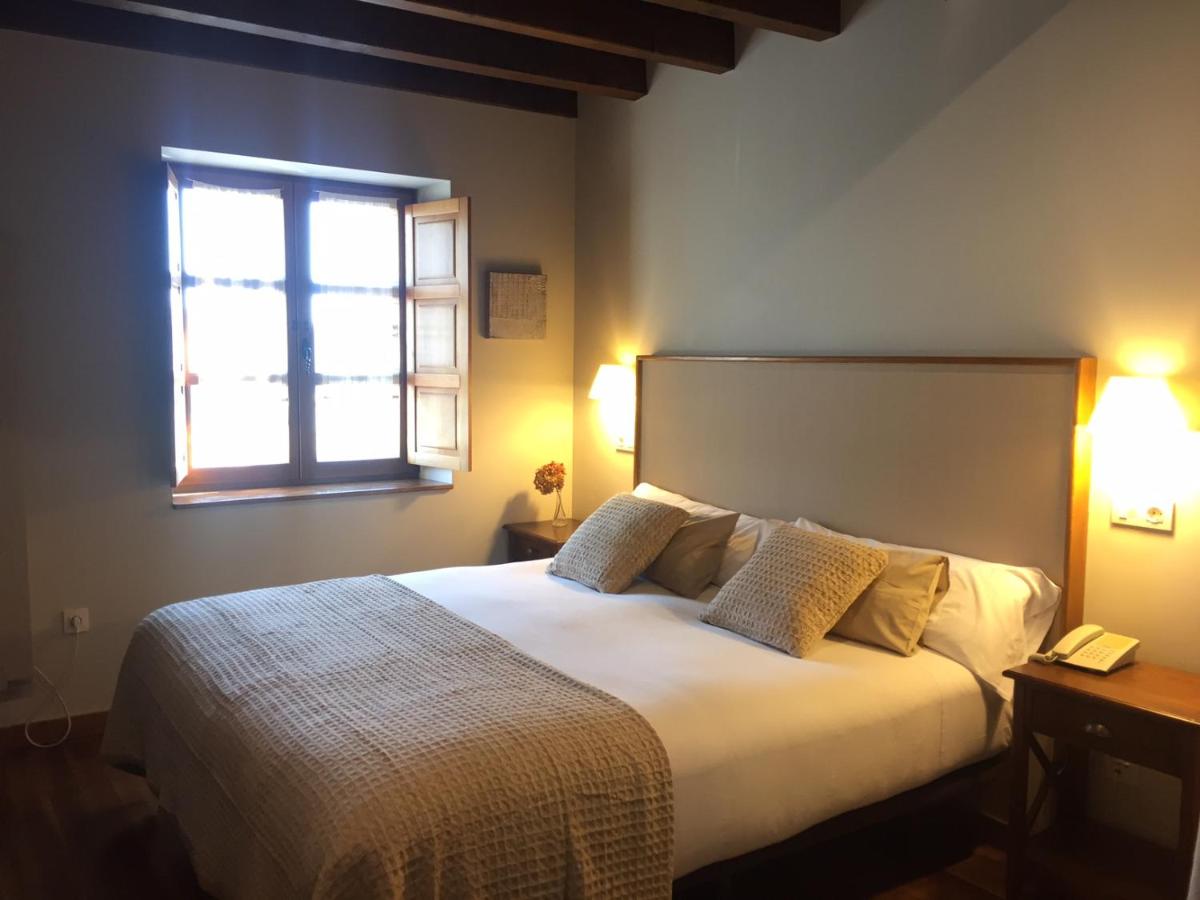 El Coto Hotel Restaurante - Housity