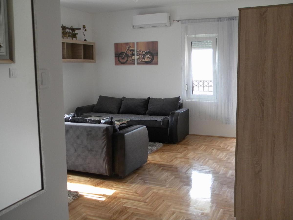 Apartment Srebrni oblak - Housity