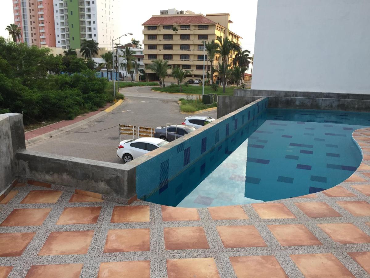 Playa y alberca en Zona Marina - Housity