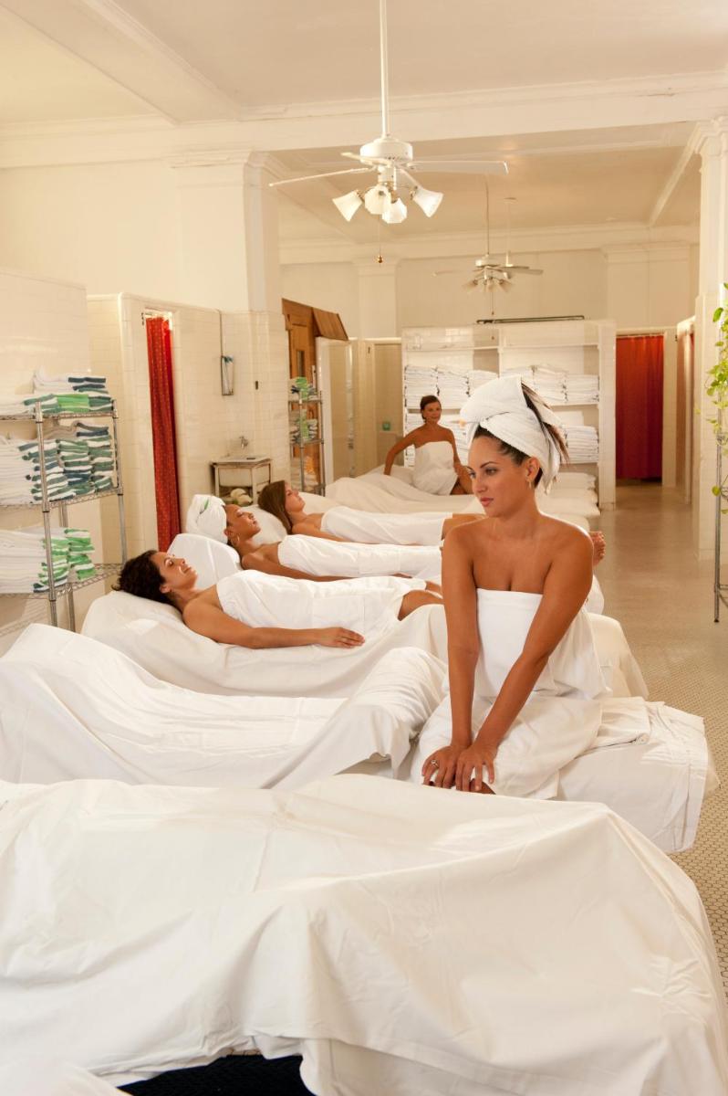 Arlington Resort Hotel & Spa - Housity