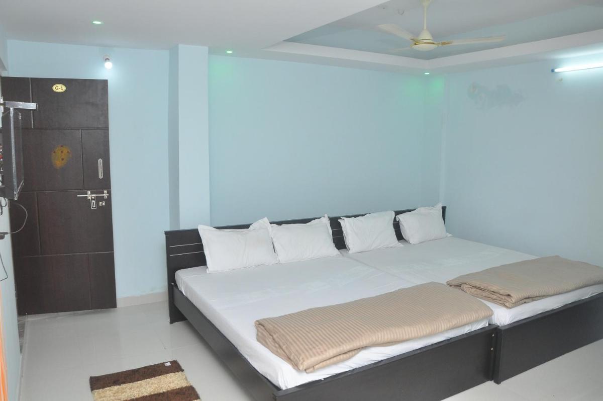 SriPaadha Inn Kanipakam - Housity