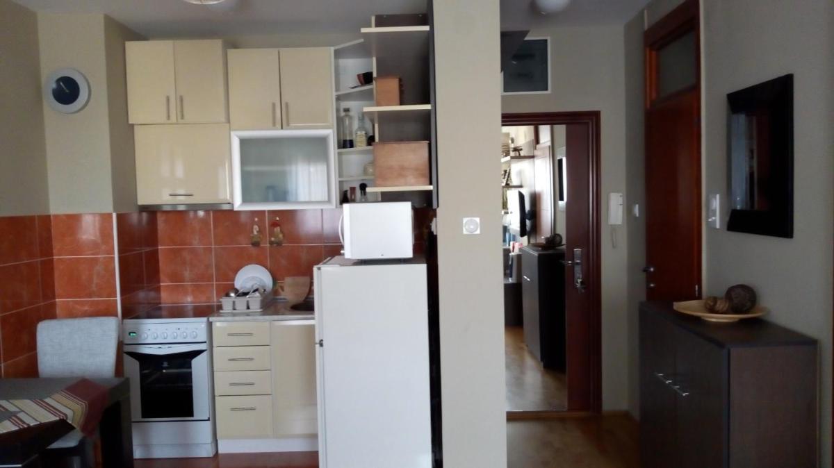 Naissa Apartment - Housity