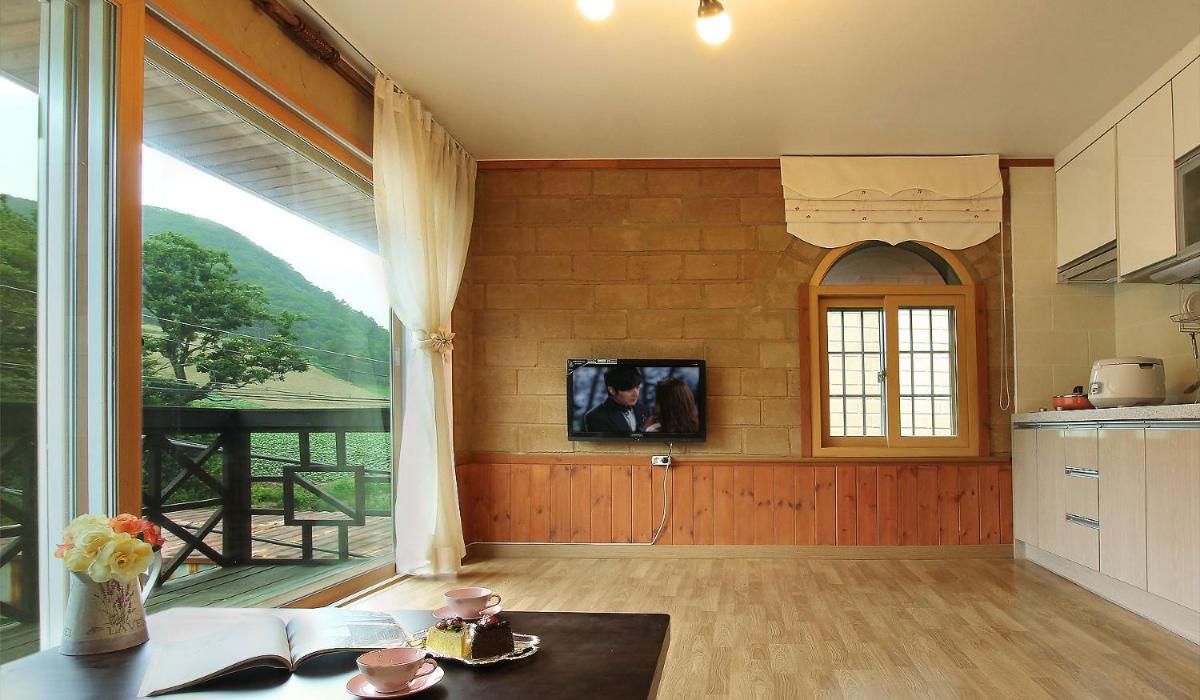 Daegwanryeong Rodem Tree Pension - Housity