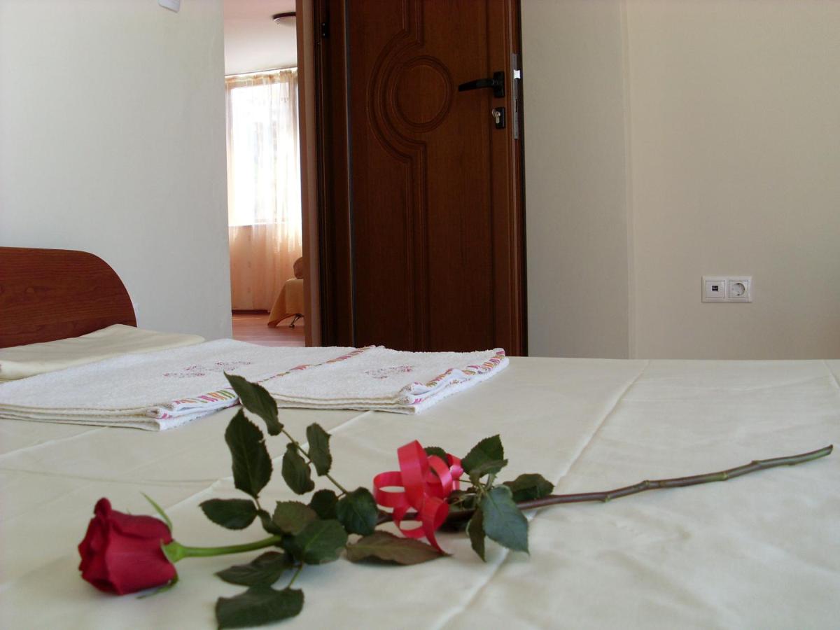 Park Apartments & Rooms Popovi - Housity