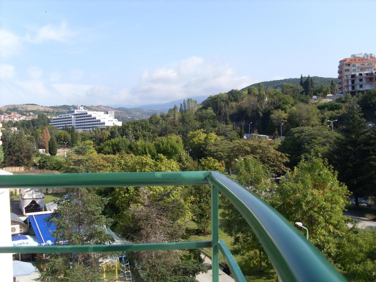 Park Apartments & Rooms Popovi - Housity