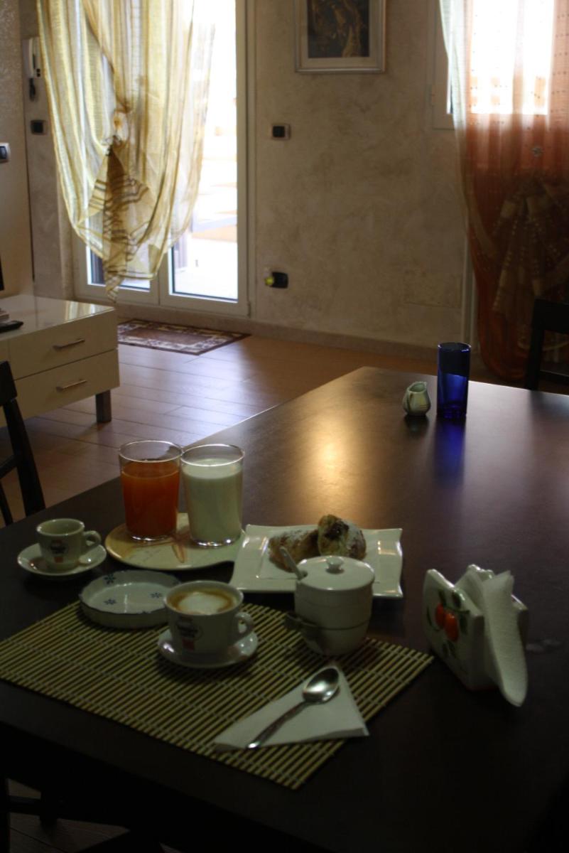 Casa-B&B Bouganville Attico 85 mq - Housity