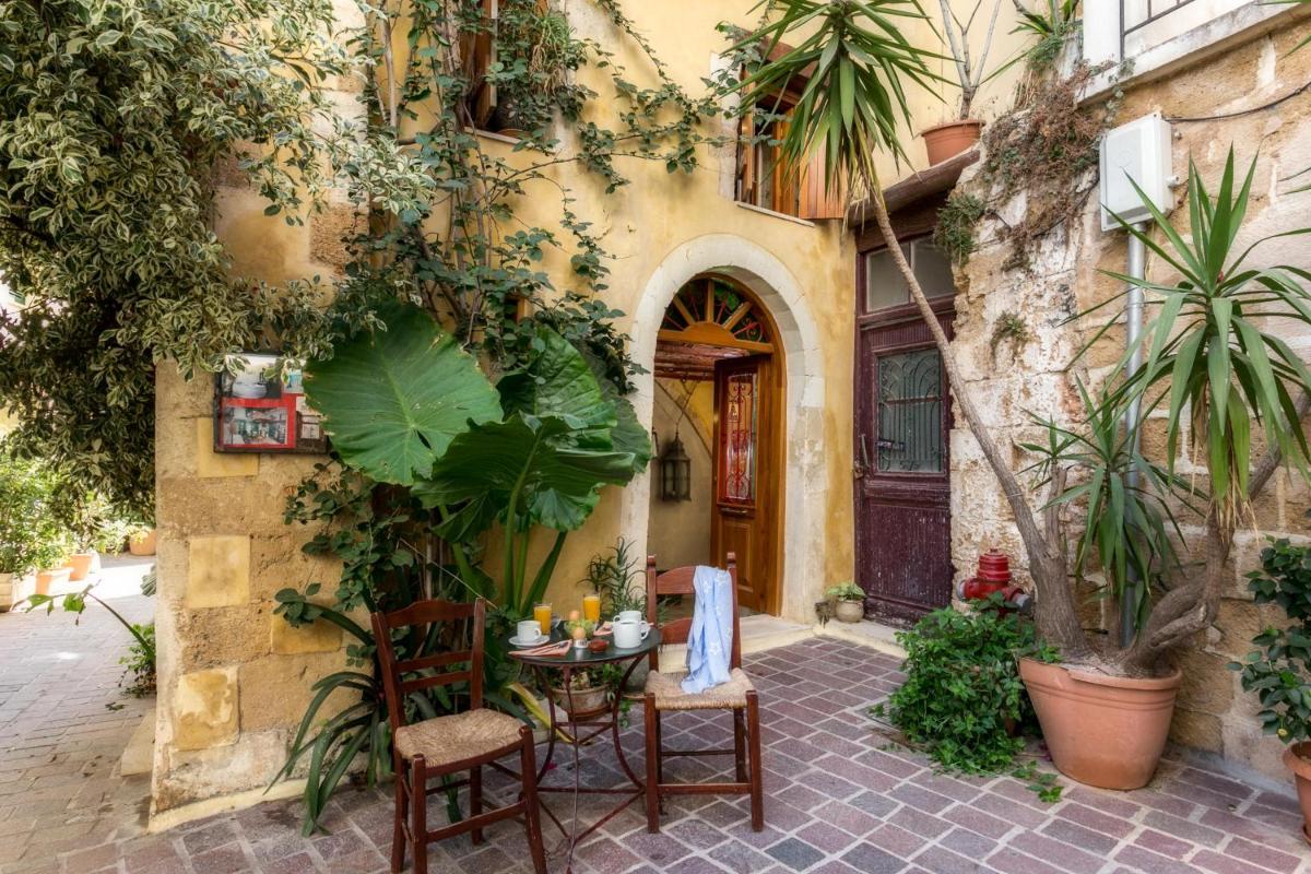 Ifigenia Traditional Rooms & Maisonettes - Housity