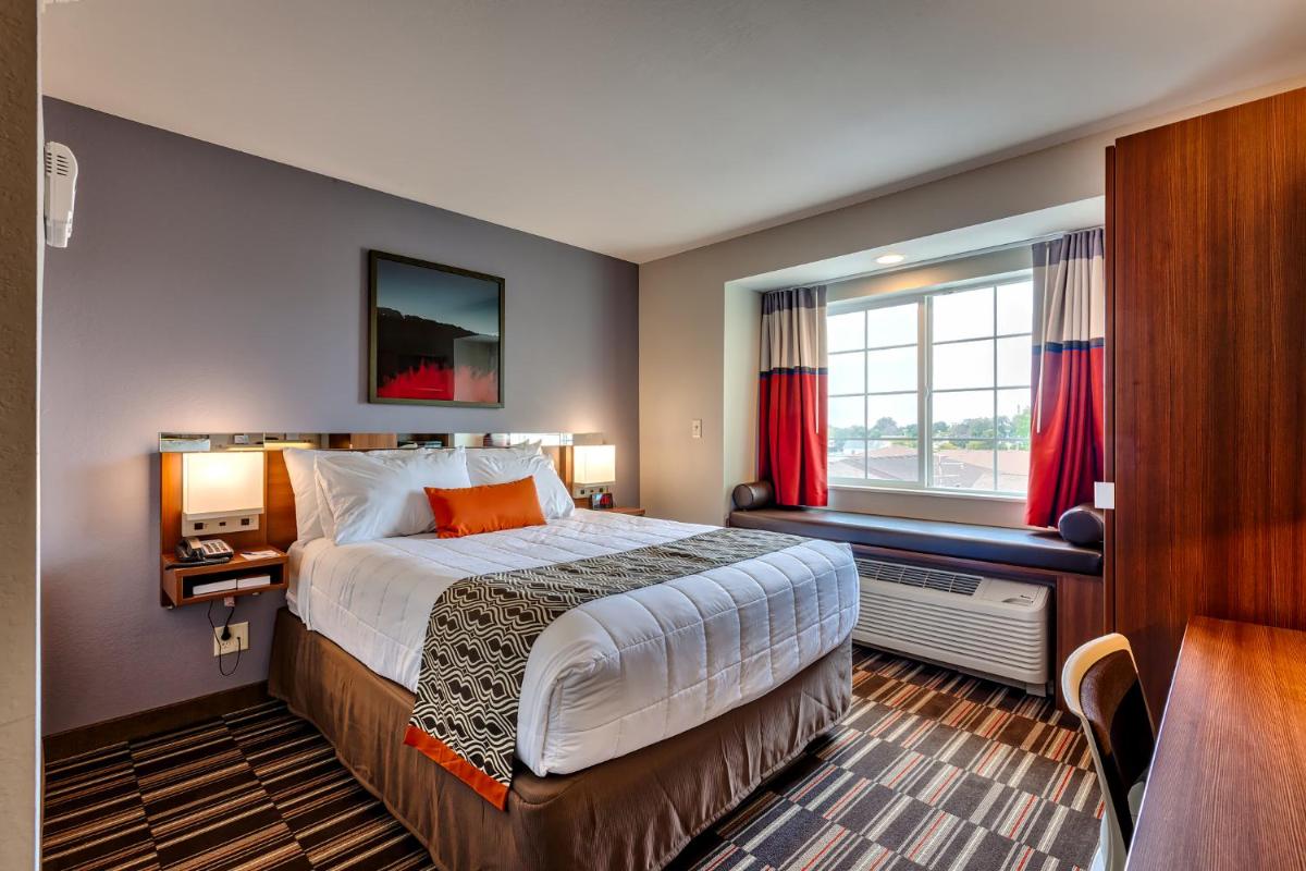 Microtel Inn & Suites by Wyndham Niagara Falls - Housity