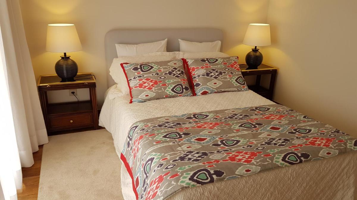 R House Central with seaview Cascais - Housity
