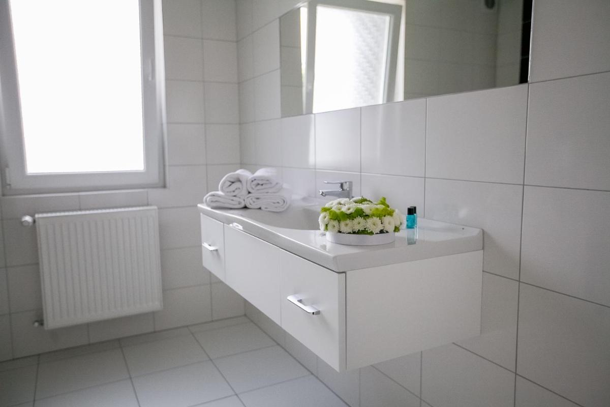 Elba Hotel - Housity