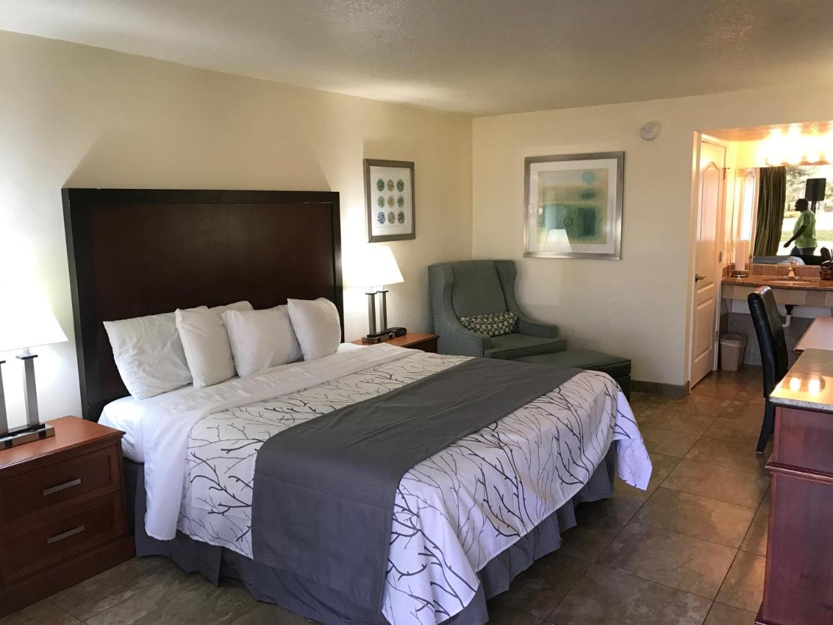 At Home Inn - Fort Pierce - Housity