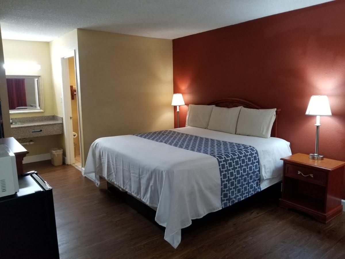 Econo Inn - Ormond Beach - Housity