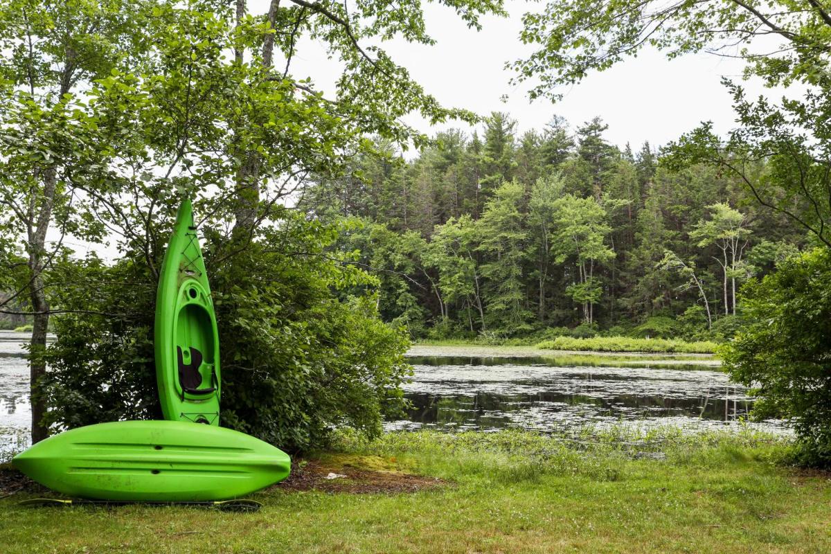 Tuxbury Pond Camping Resort Tiny House Henry - Housity