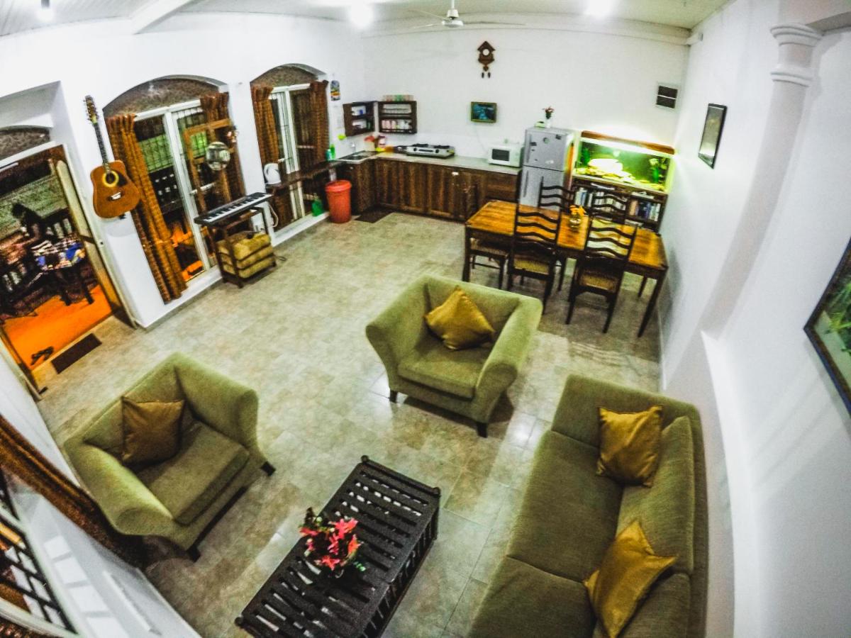 Wijenayake\'s - Beach Haven Guest House - Galle Fort - Housity