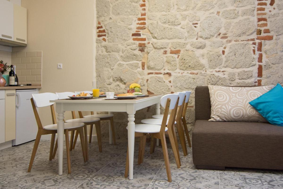 Zora Apartman - Housity