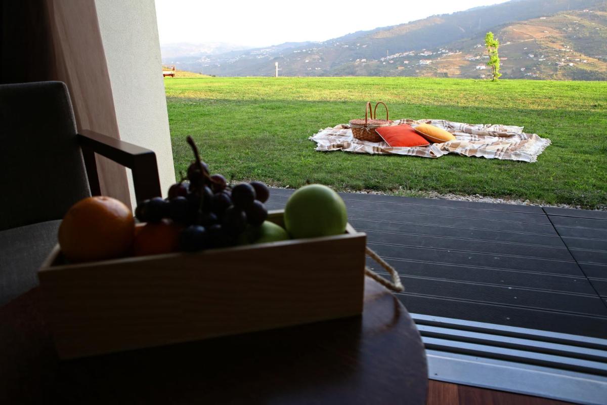Uma vista geral da montanha ou uma vista da montanha a partir do hotel