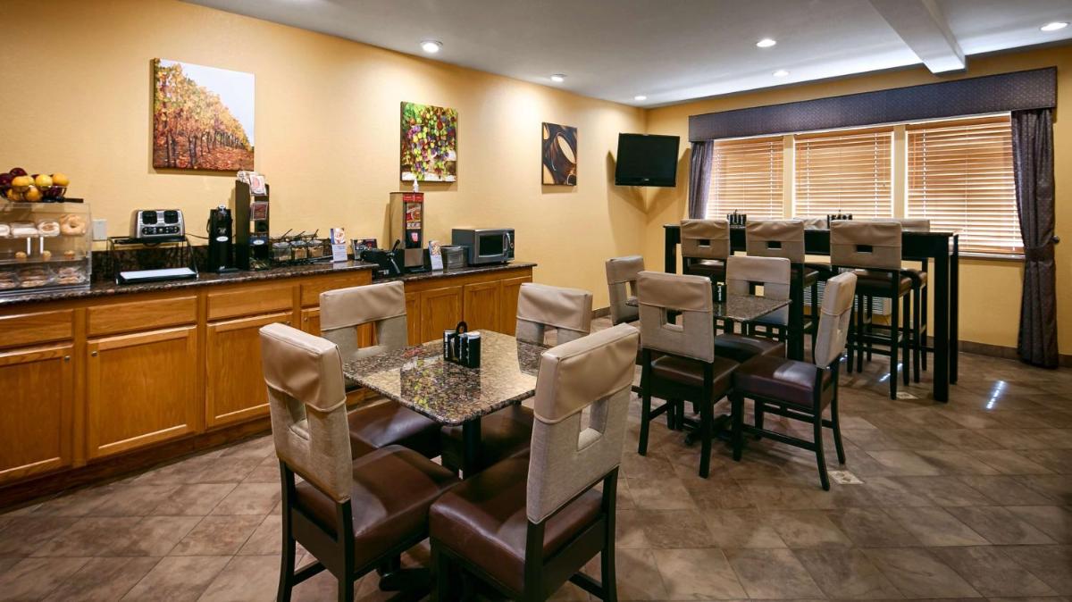 Best Western Dallas Inn & Suites - Housity