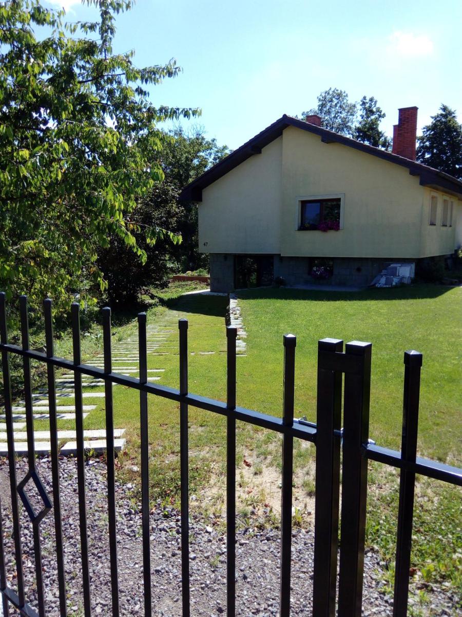 Venkovská pohoda s výhledem na Beskydy - Housity