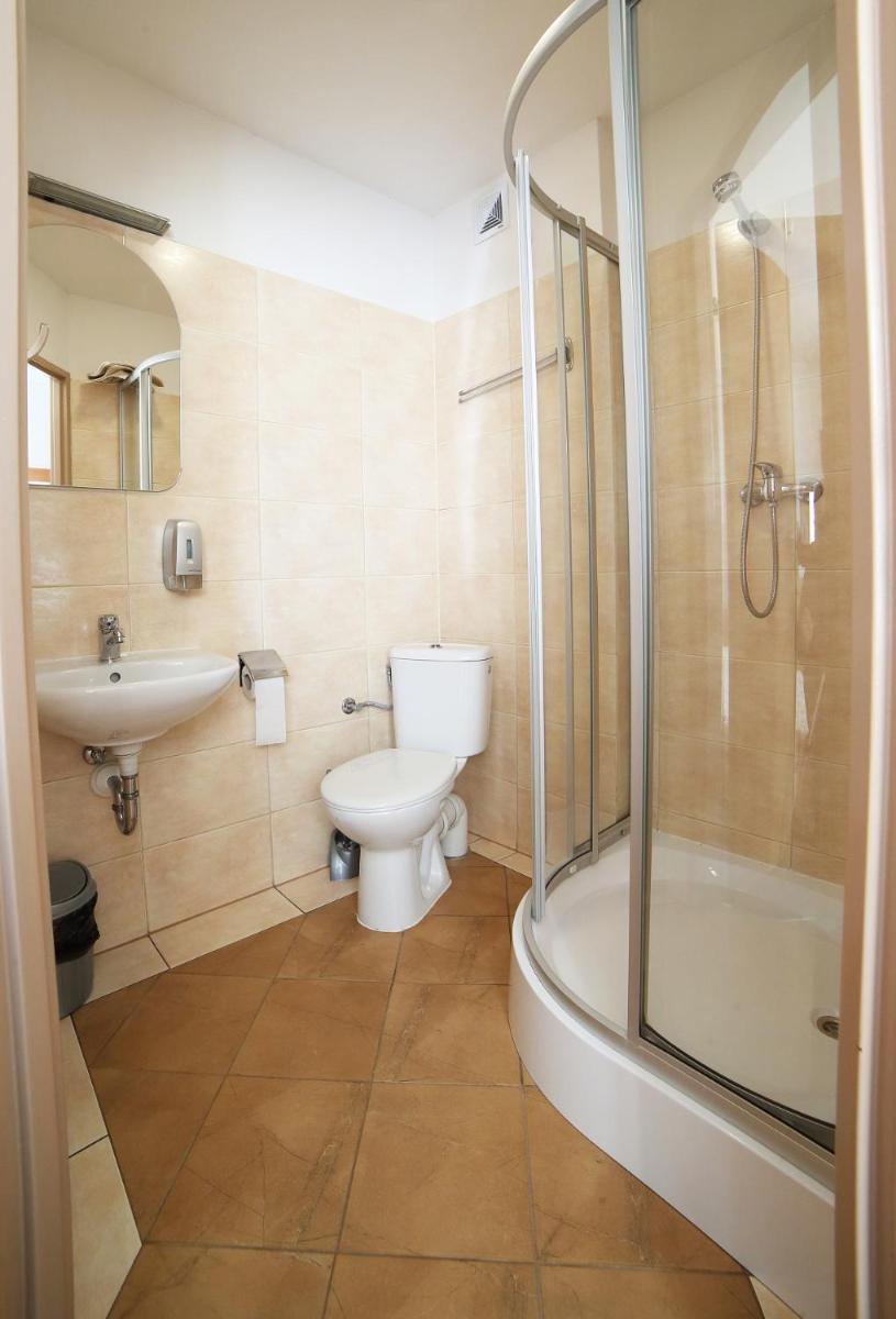 Hotel i Restauracja ABIS - Housity