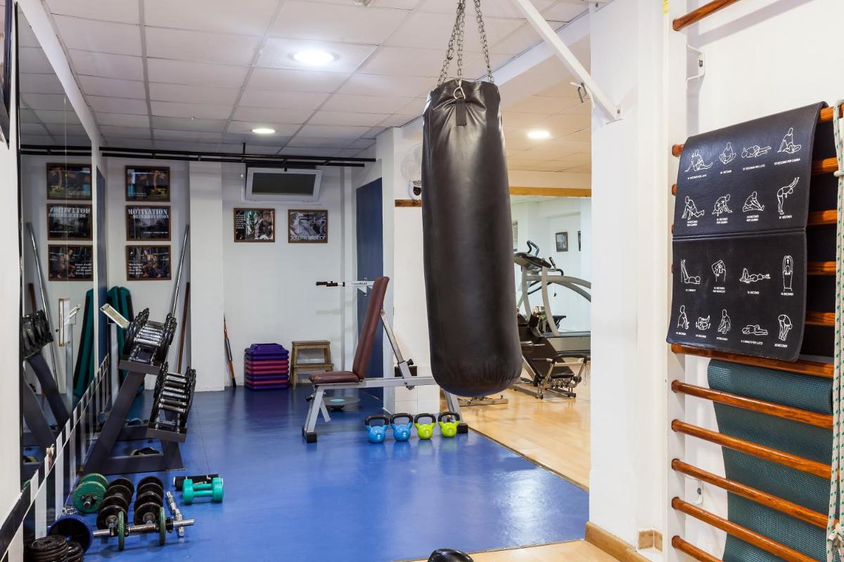 Gimnasio o instalaciones de fitness de Hotel Araxa - Adults Only