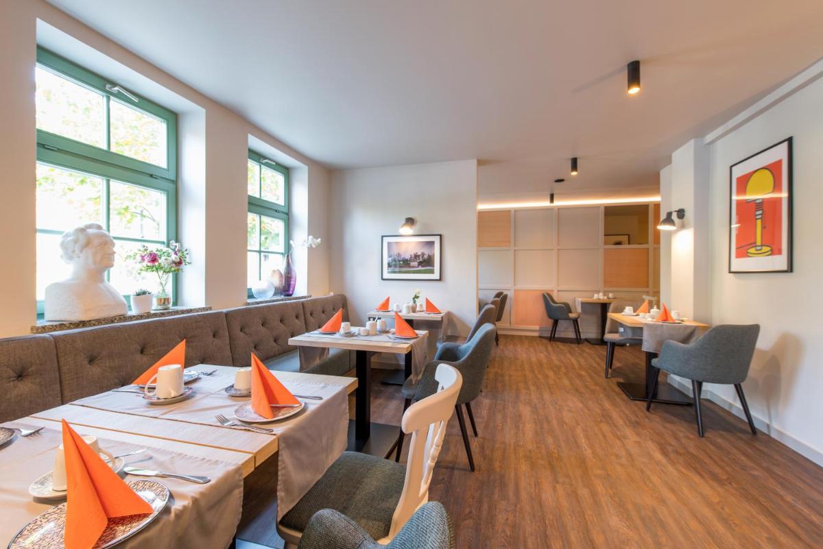 stattHotel Weimar - Housity