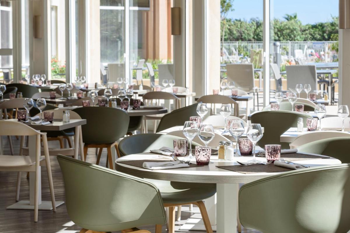 Restaurant ou autre lieu de restauration dans l'établissement Mercure Thalasso & Spa Port Fréjus