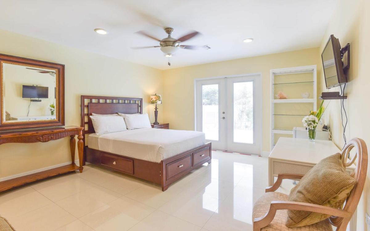 Addison Lee Cayman Villa - Housity