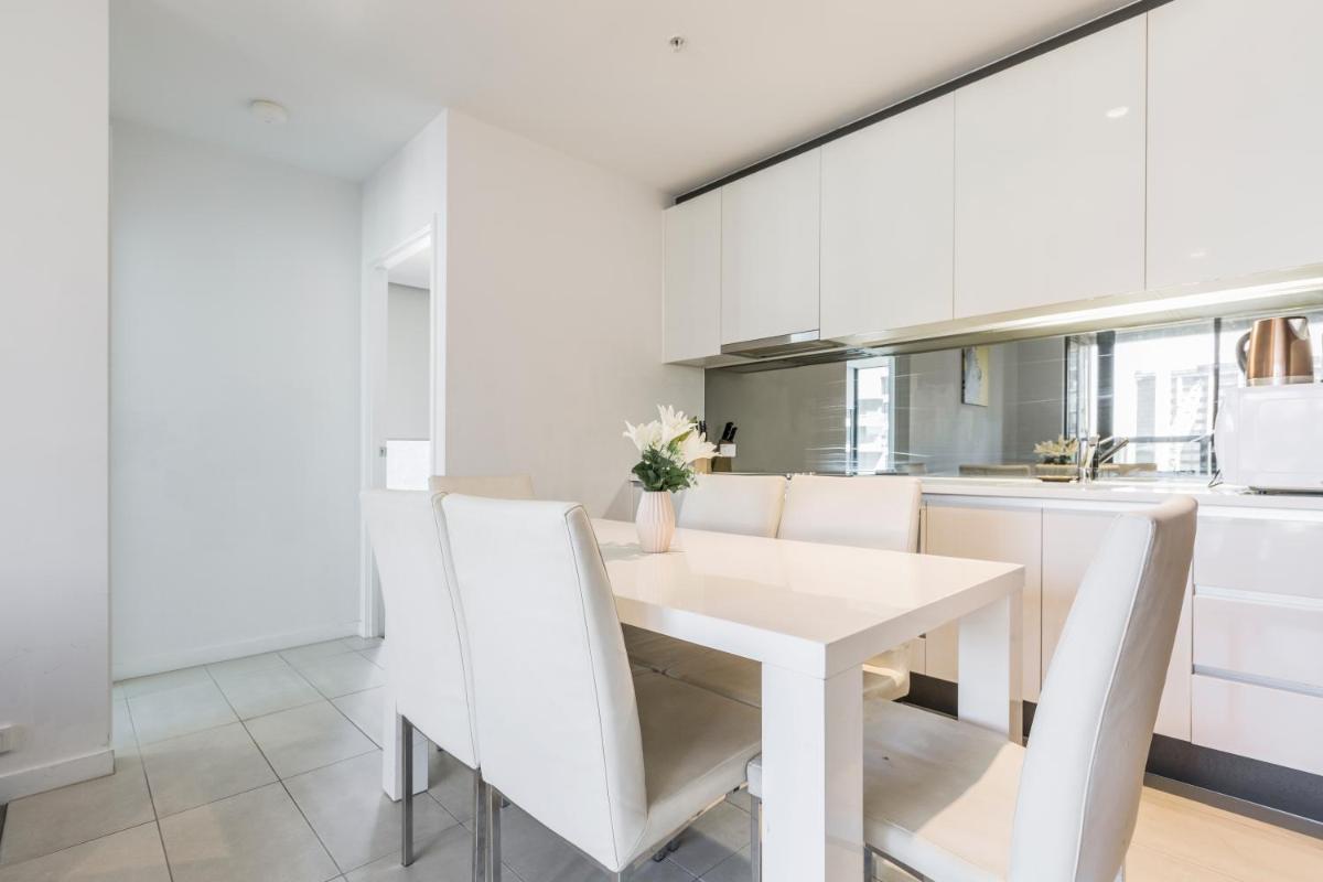 Suitetrails - UWS Madison Melbourne CBD Apartment