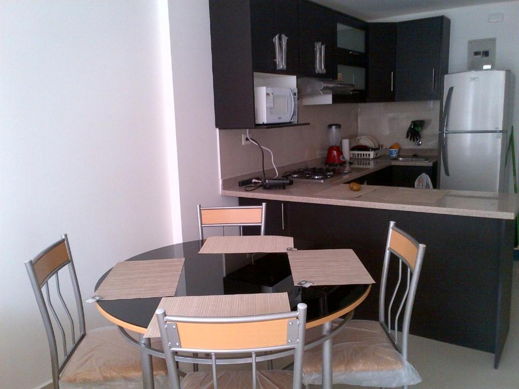 Arena Plaza Tonsupa - Housity