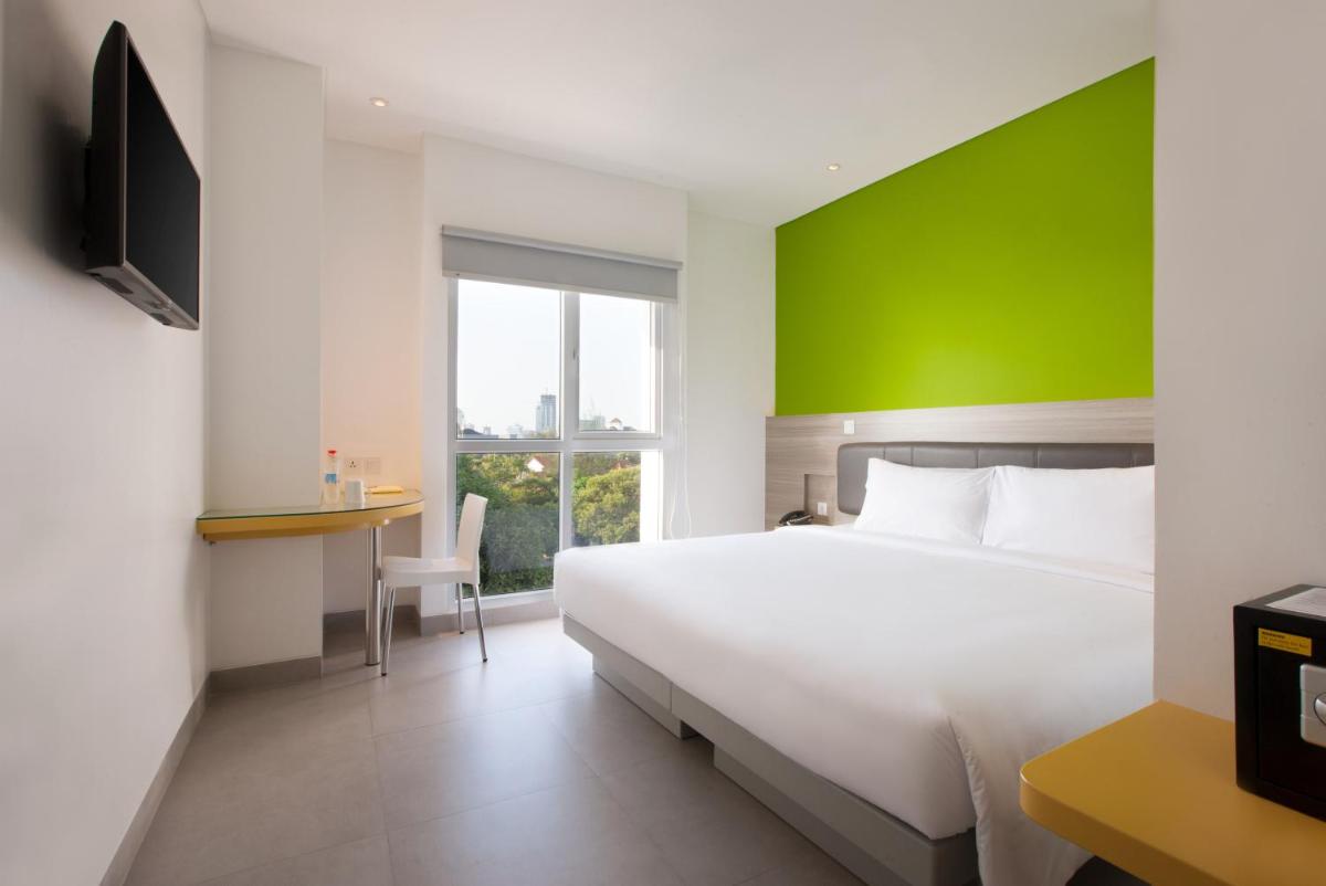 Amaris Hotel Darmo Surabaya - Housity