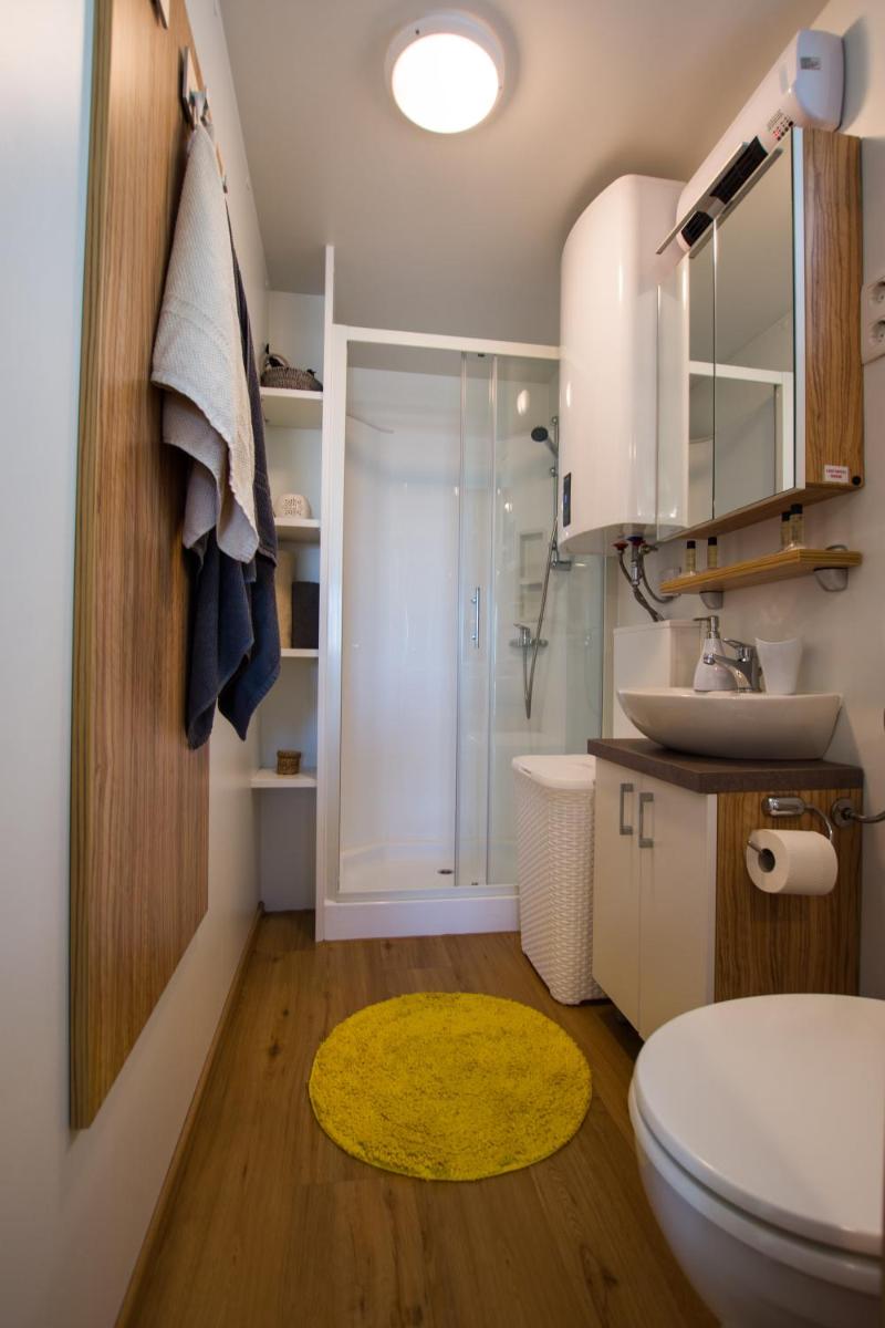 Floating Sea Houses MARINA LUX - Housity