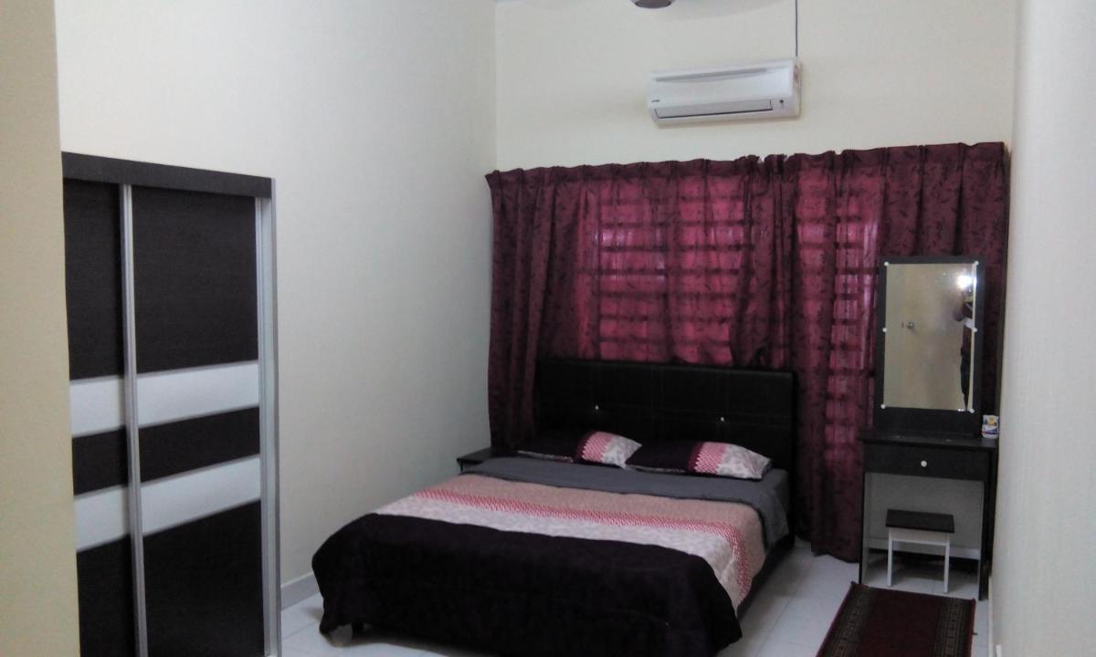 Ixora Homestay - Housity