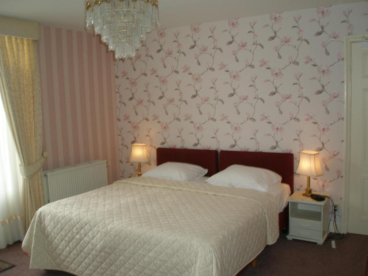 Hotel Excelsior - Housity