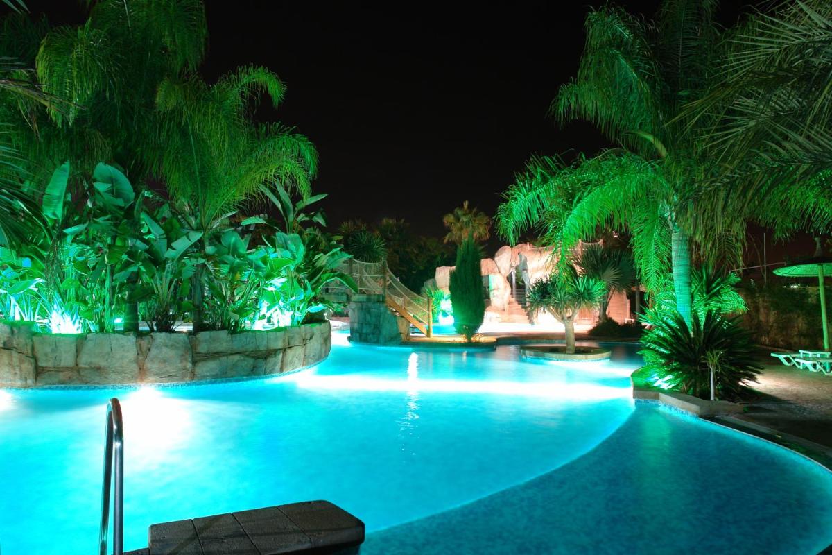 Piscina en o cerca de La Marina Resort
