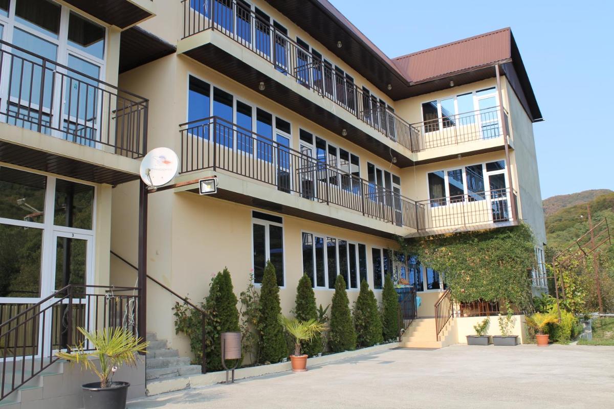 Podkova Hotel - Housity