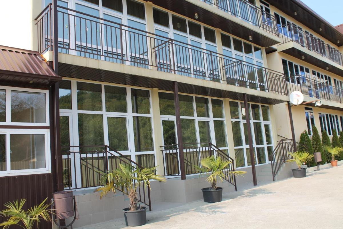 Podkova Hotel - Housity