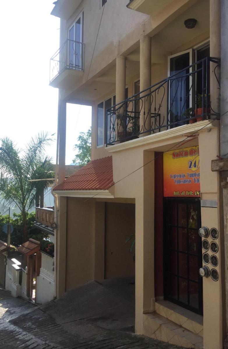 Hotel y Estancia 24-7 - Housity