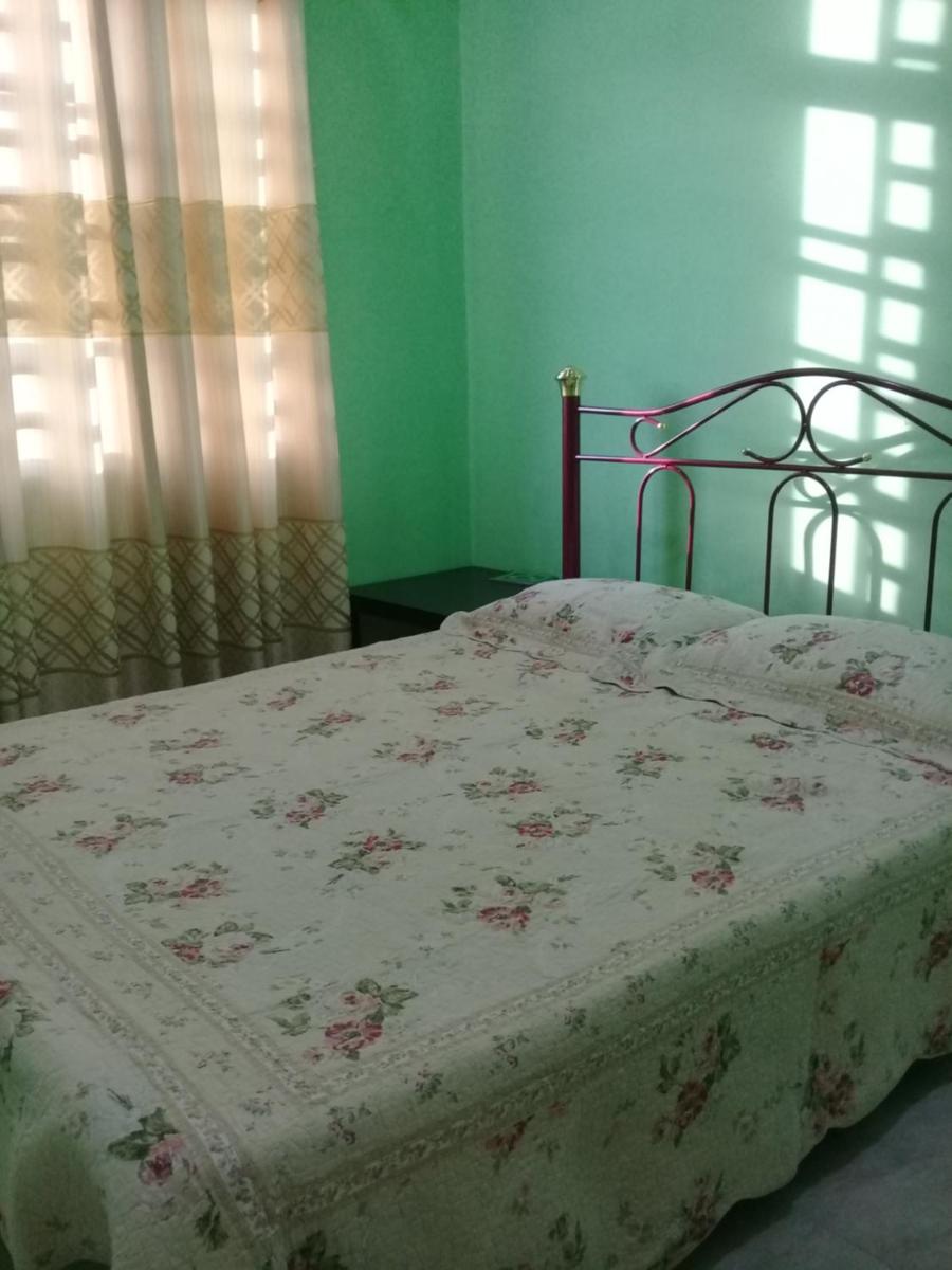 Mirza Homestay Marang - Housity