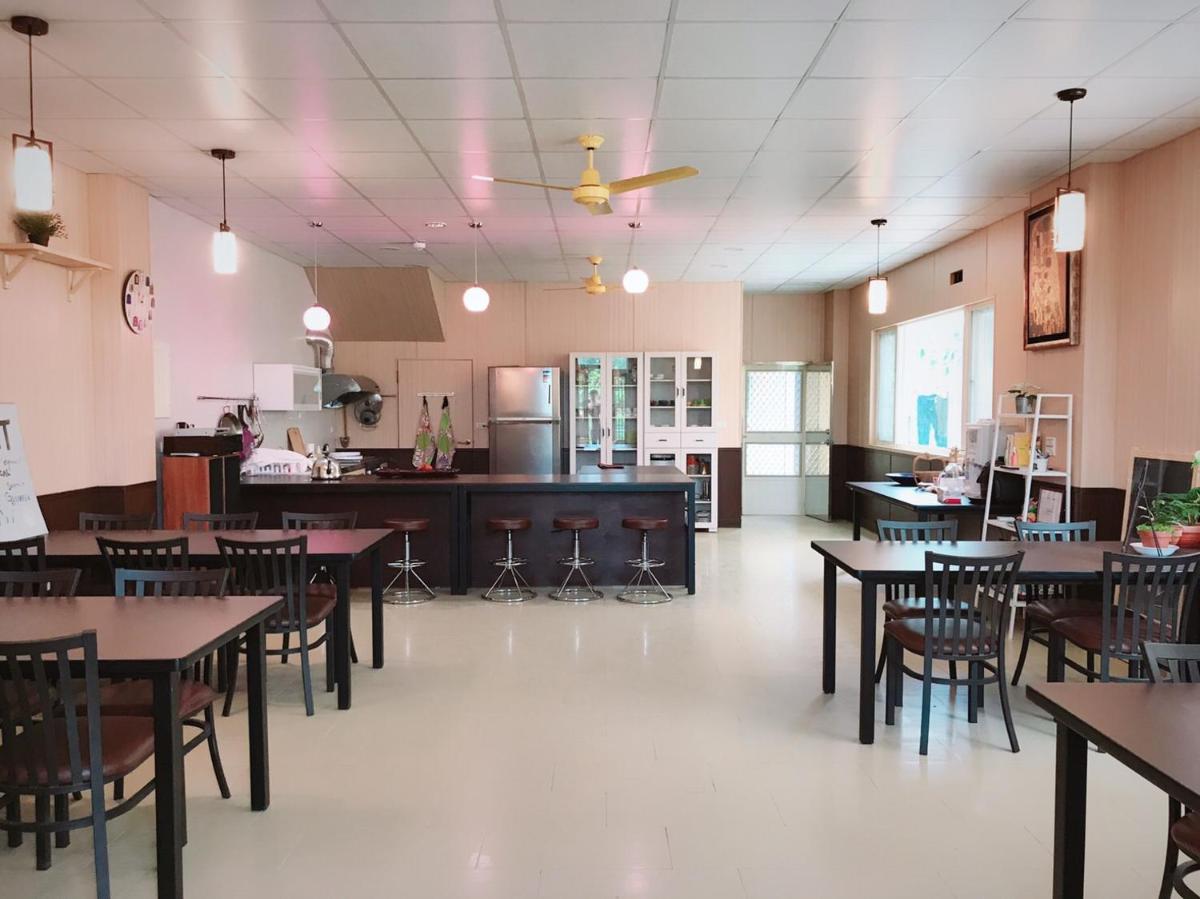 Dilly Dally B&B - Housity